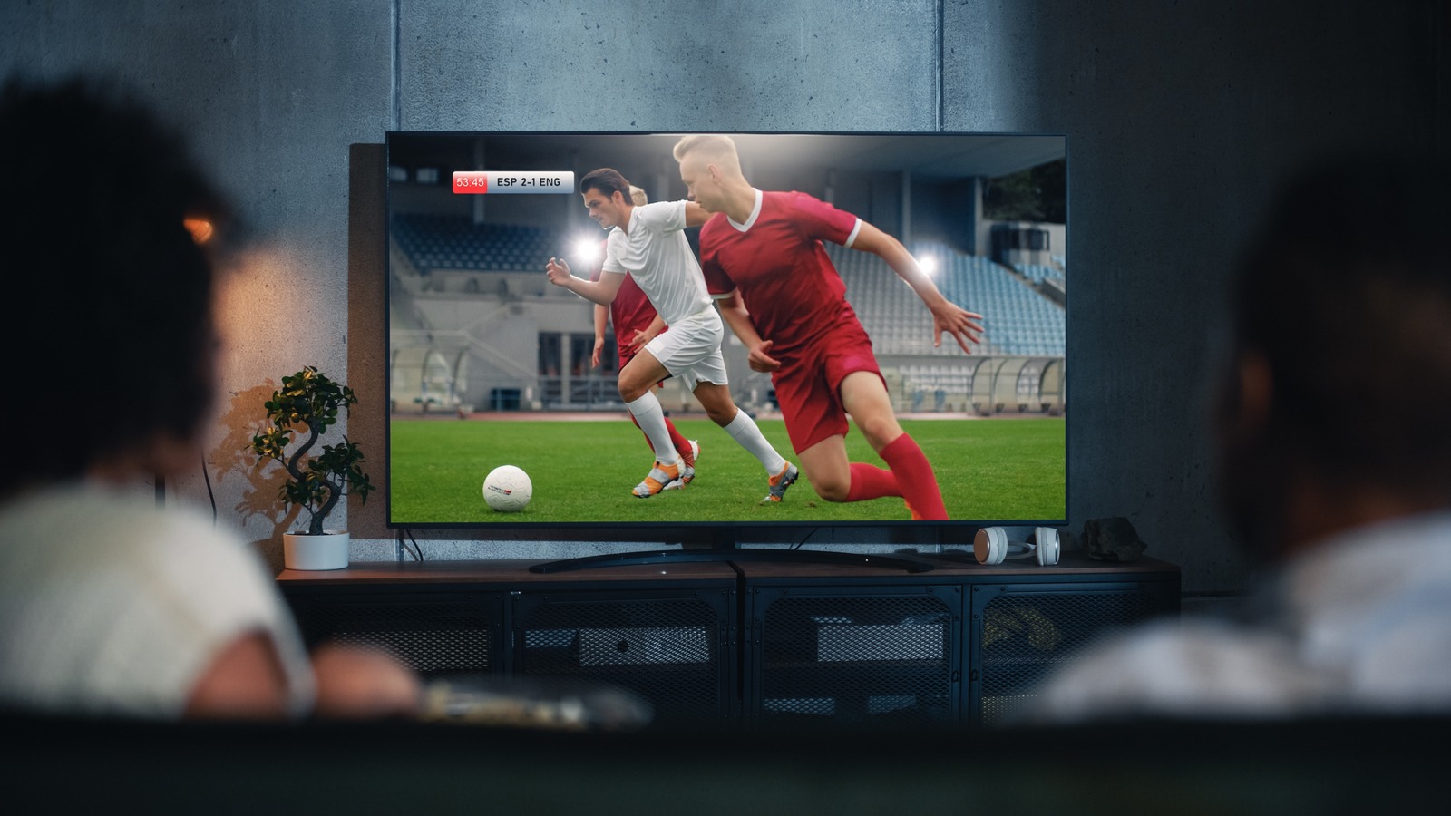 Read more about the article The 6 best streaming services for live sports (and what they cost)