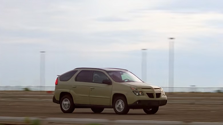 Walter White driving his Pontiac Aztek