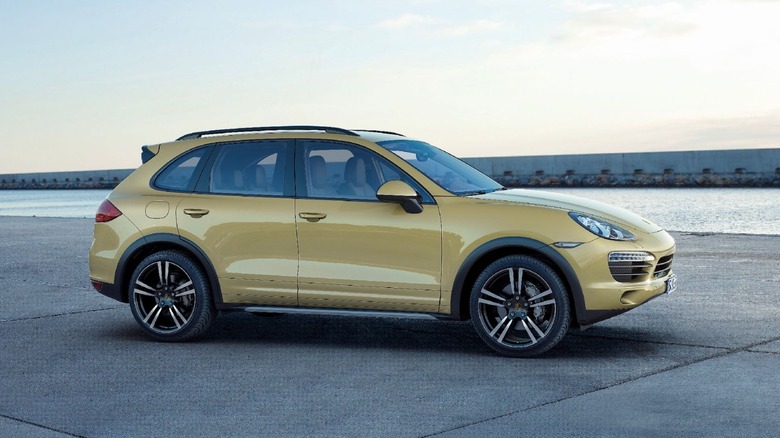 Second-Gen Porsche Cayenne side view