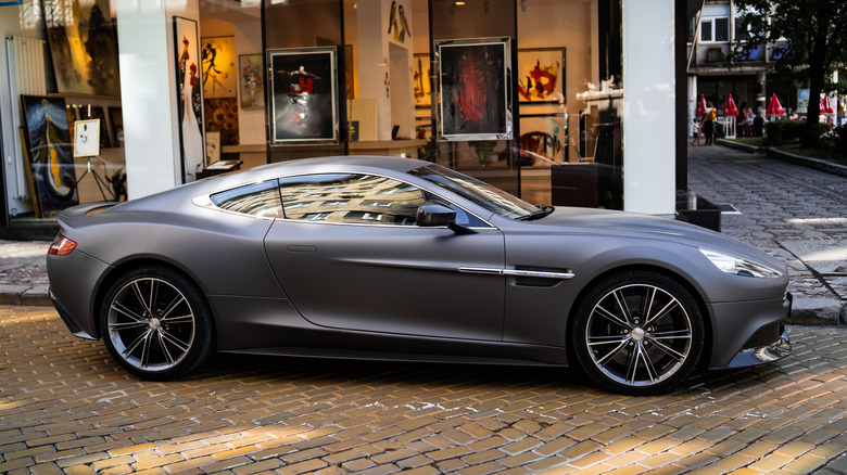 aston martin v12 vantage