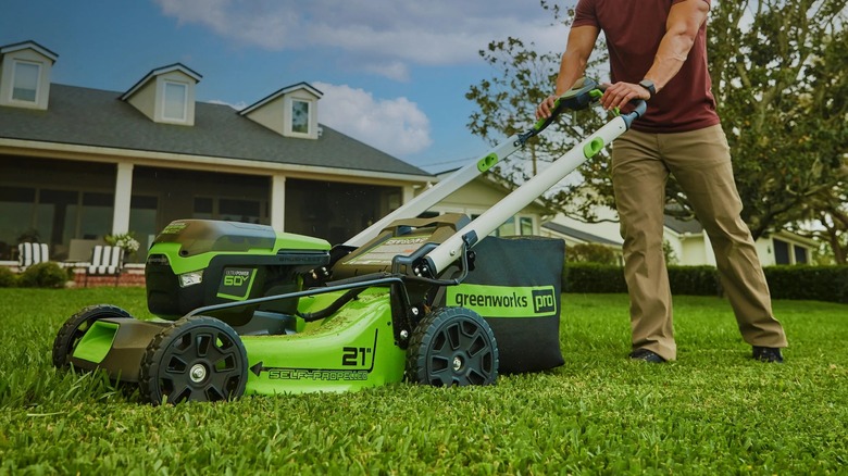 Greenworks Pro 60V push mower