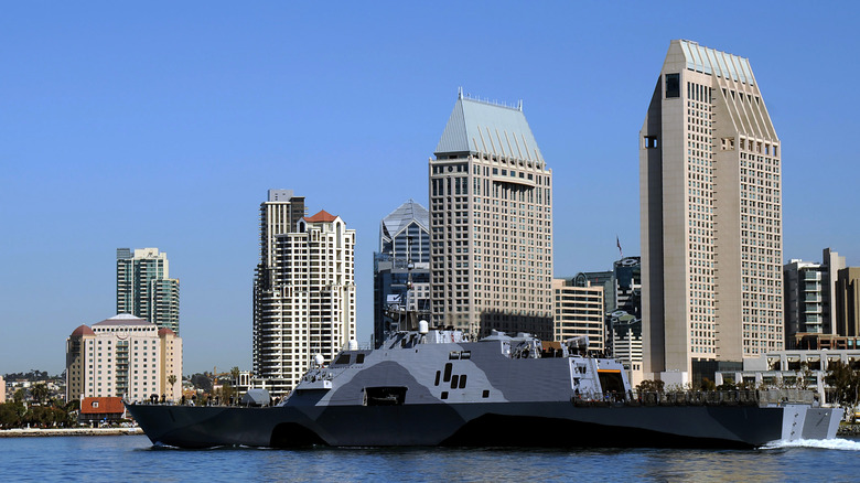 USS Freedom LCS1