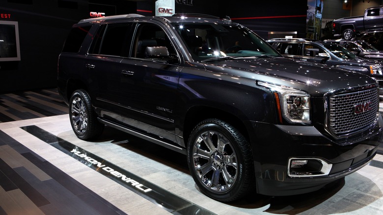 Dark blue GMC Yukon Denali