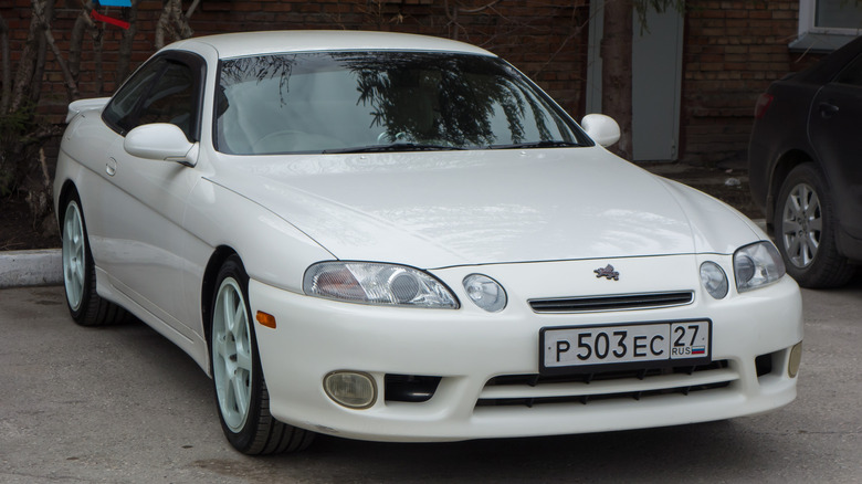 Toyota Soarer Z30 JZZ30 (Lexus SC), parking on city urban street