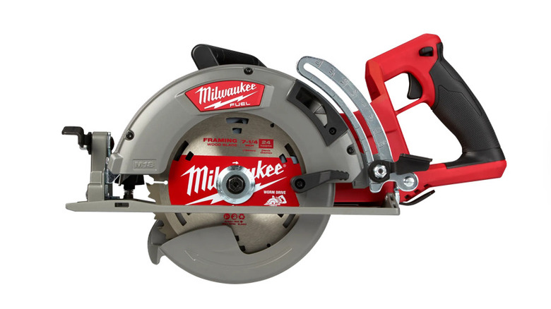 Milwaukee Rear Handle 7-1/4" Circular Saw