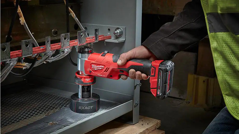 Milwaukee 6T Knockout Tool