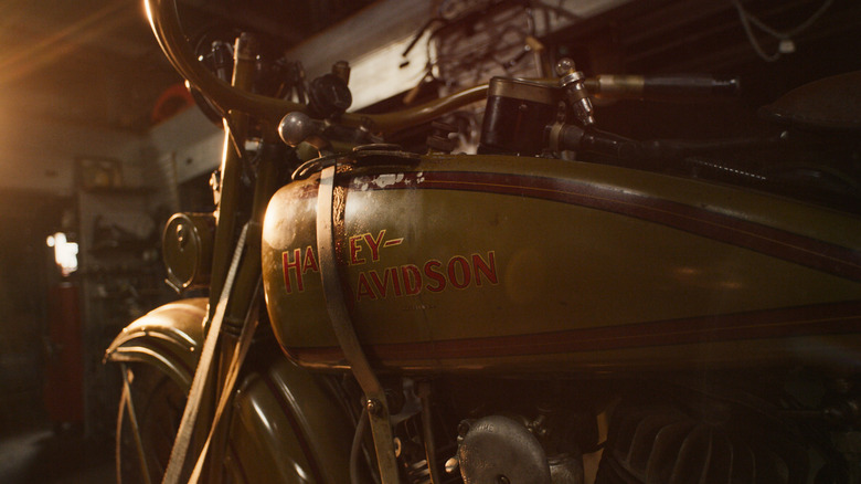 1927 Harley-Davidson JD tank closeup