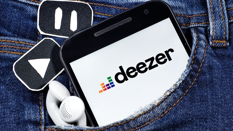 deezer on phone in back pocket