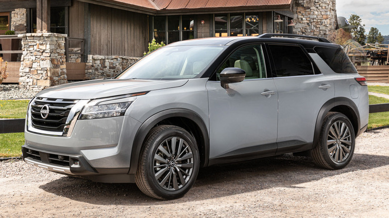 Silver 2022 Nissan Pathfinder parked on dirt road