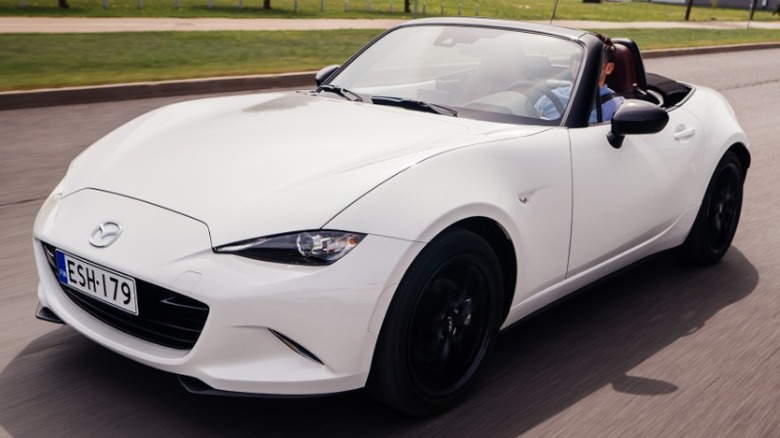 Mazda MX-5 on the roadway