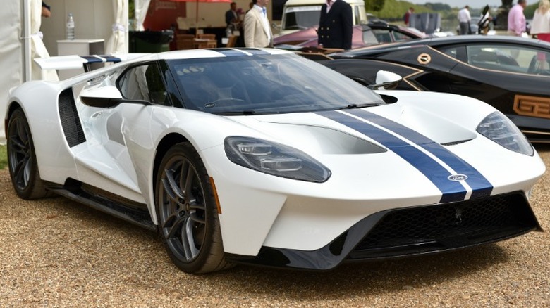 White Ford GT