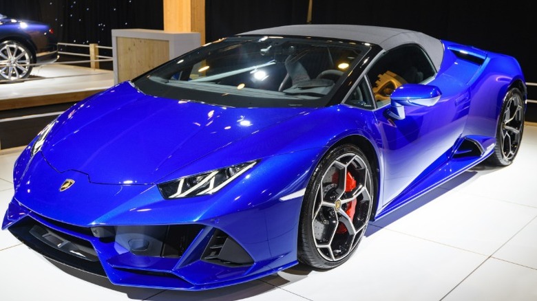 Blue Lamborghini Huracán
