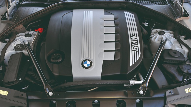 BMW E65 730d engine on display