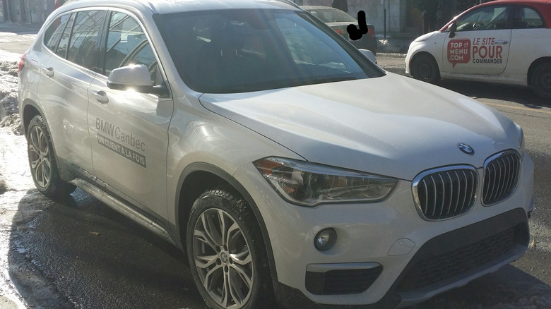 2019 BMW X1 with French decals on door