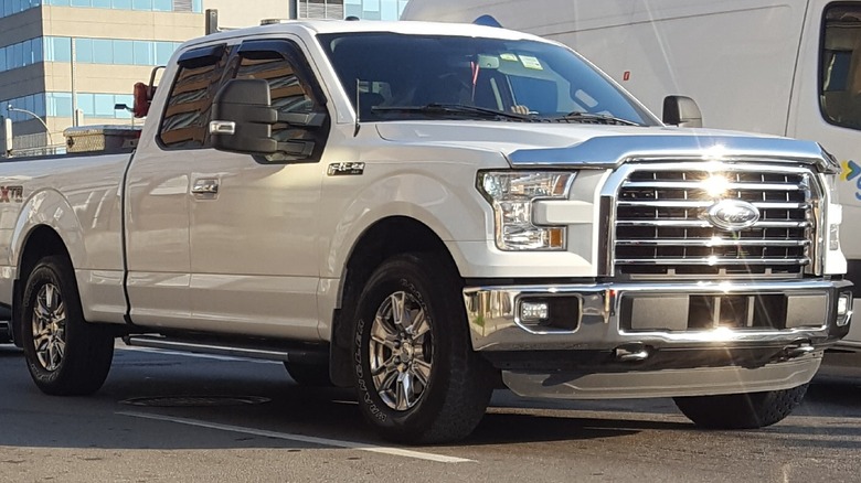 2015-2017 Ford F-150 Extended Cab