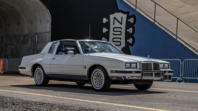 White 1981 Pontiac Grand Prix