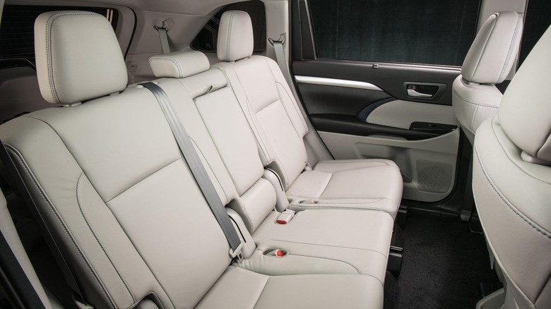 Interior of Toyota Highlander interior; 2017-2019