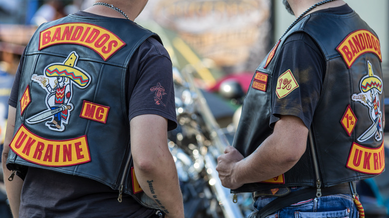 Two Ukrainian Bandidos members standing around