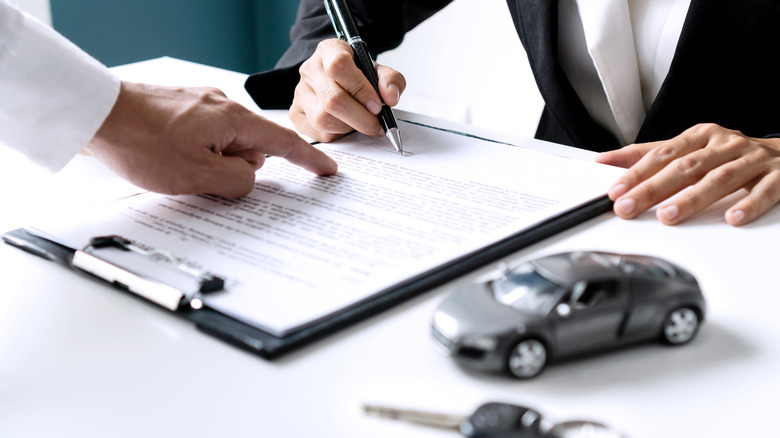 Signing a car lease