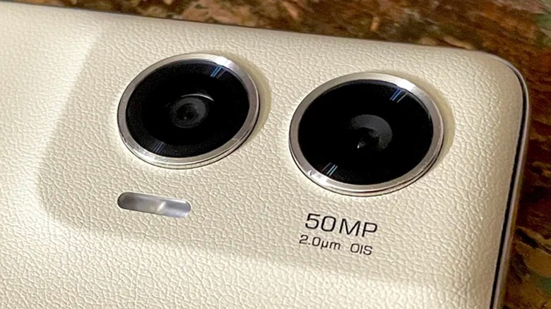 Closeup of Moto G Stylus rear camera