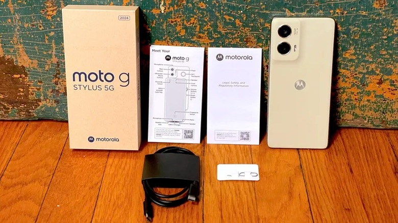 Moto G Stylus and its box