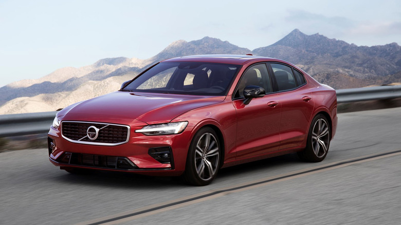 A 2019 Volvo S60 traveling on a highway