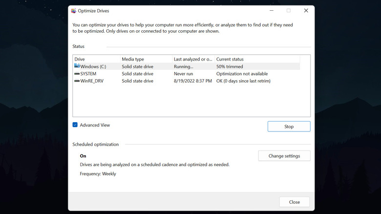 windows 11 optimizing drive