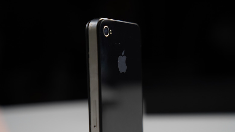 backview of the iPhone 4s