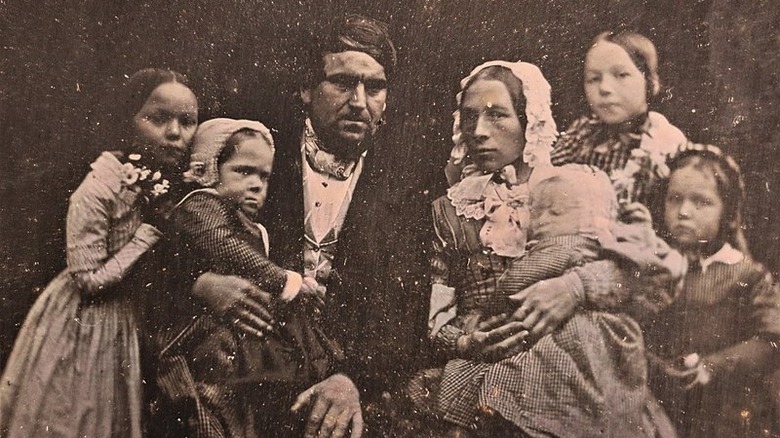 Daguerreotype portrait of a family