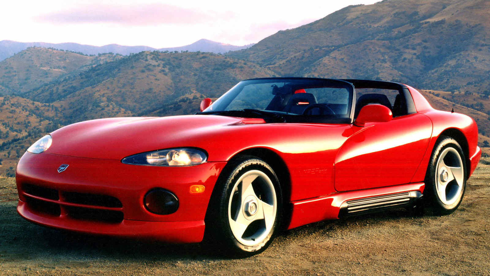 The First Dodge Viper Was So Wild It's Hard To Believe They Built It thumbnail