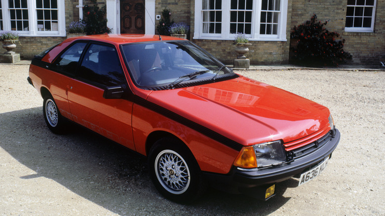 Red Renault Fuego Turbo