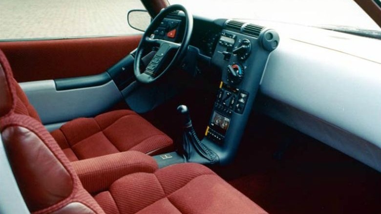 1988 GMC Centaur concept interior