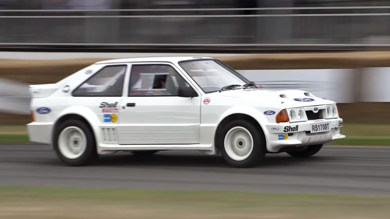 Ford Escort RS1700T at speed