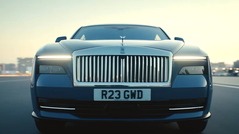 A newer Rolls-Royce with a modern Pantheon grille.