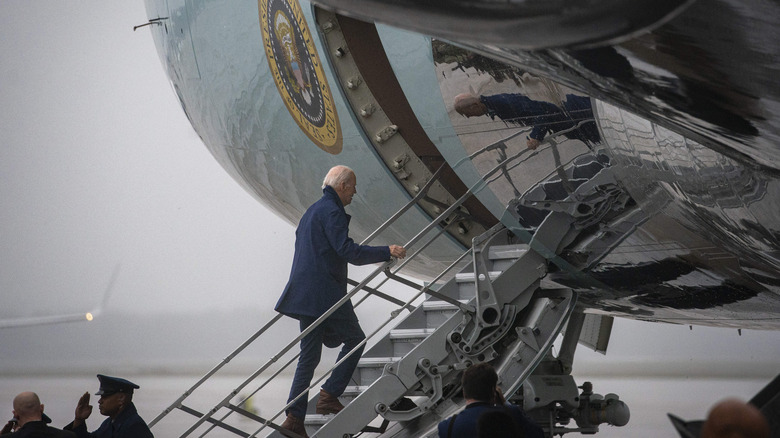 President Biden boarding Air Force One