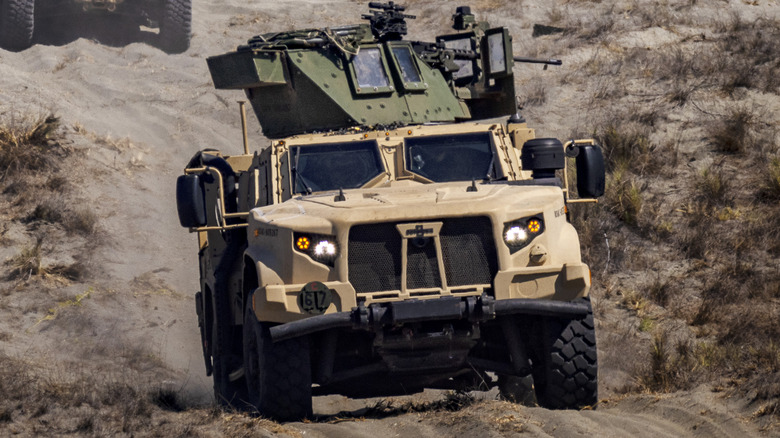 JLTV driving