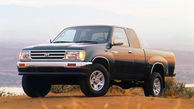 Toyota T100 pickup truck front 3/4 view