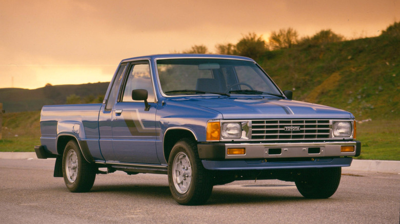 Toyota fifth-gen pickup truck front 3/4 view