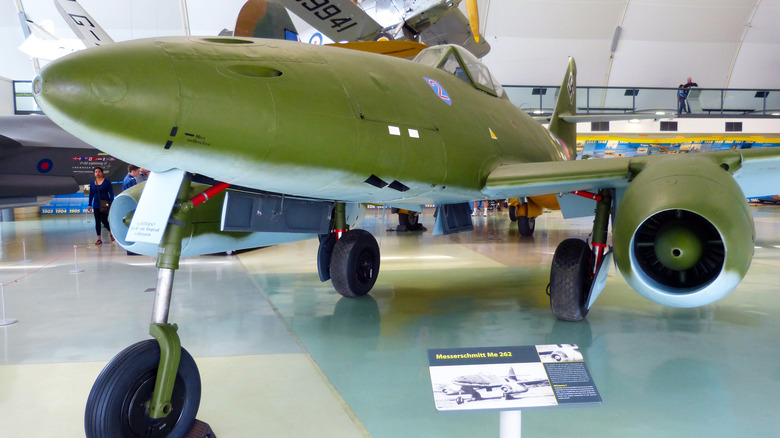 Me 262 jet museum display