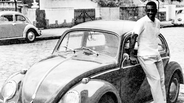 Pele with his VW Beetle