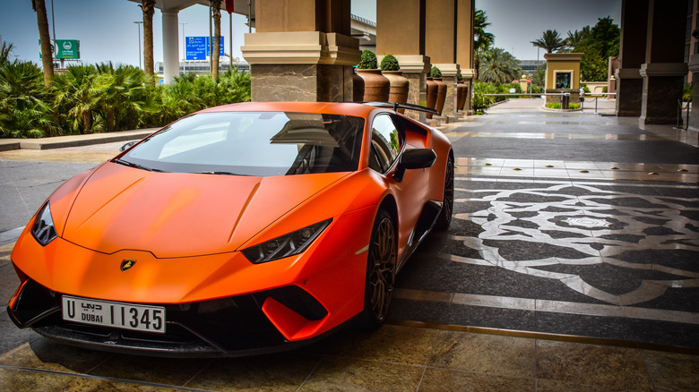 sleek lambo