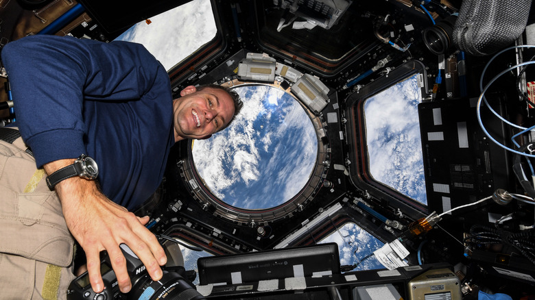 The Incredible Way Astronauts Take Pictures Of Earth From The International Space Station