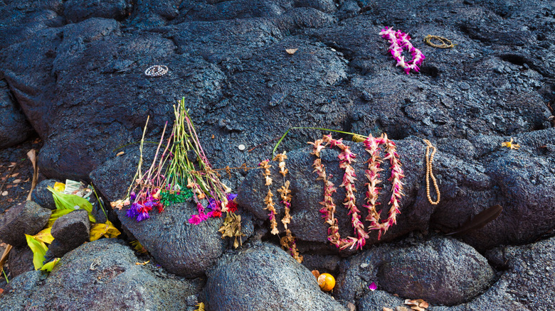 Hawaiian offerings to Pele