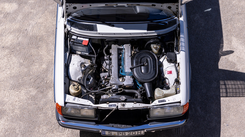 Mercedes-Benz M 110 E28 engine