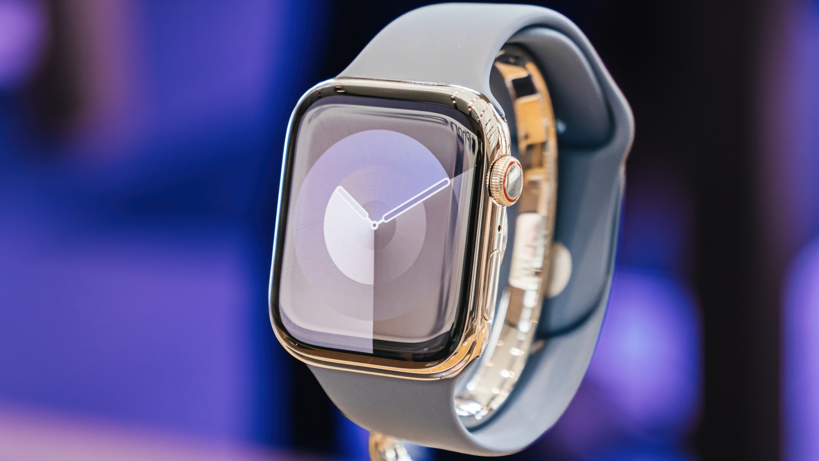 The Latest Apple Watch Is Officially Banned In America Heres Why Slashgear Trendradars 3340