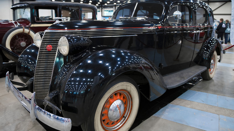 Studebaker Dictator at car show