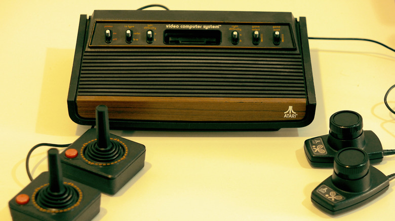 Atari 2600 console and controllers