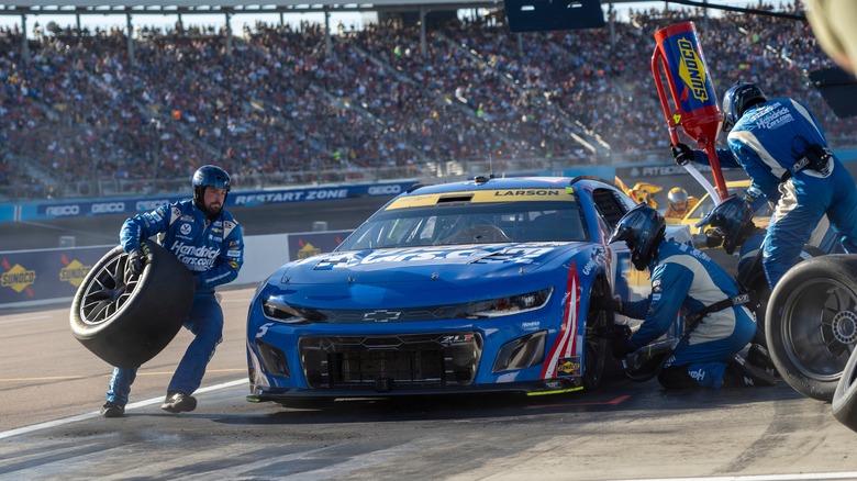 nascar pit crew in action