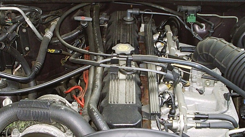 Jeep 4.0-liter engine