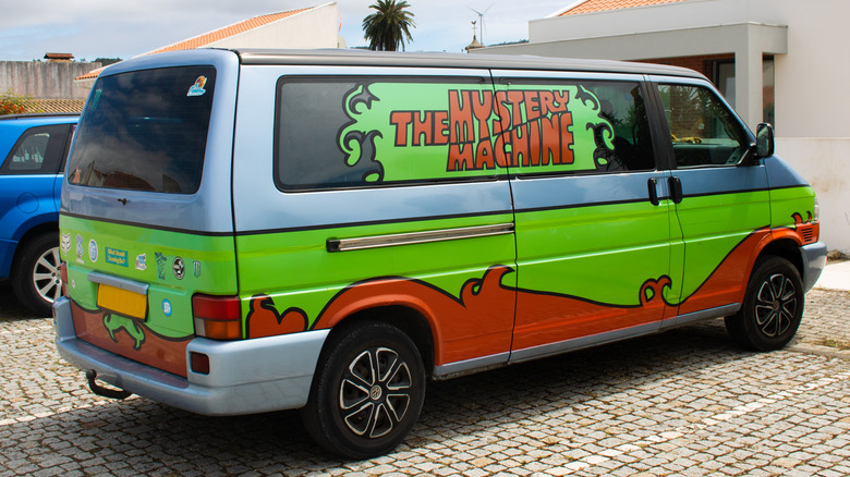 Volvo Scooby Doo van design